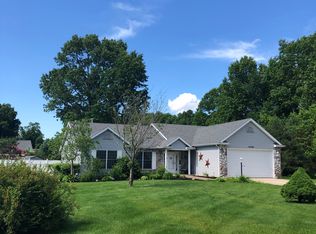 25492 Haley Ct, Edwardsburg, MI 49112