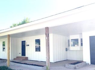3125 Berry Ave, Groves, TX 77619