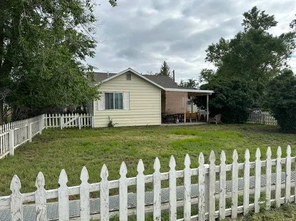 2219 Big Horn Ave, Cody, WY 82414