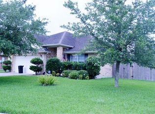 3225 Meadow Bay Ln, Dickinson, TX 77539