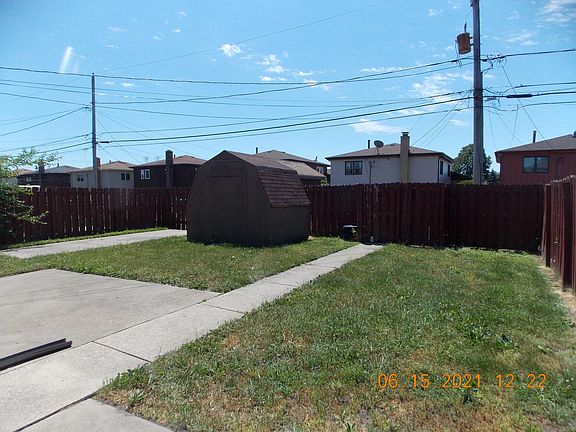 4th image of 1161 Stewart Ave