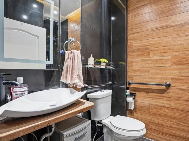 75 Suydam St #1R — Photo 10