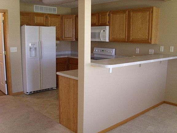 3rd image of 6920 S 90th St