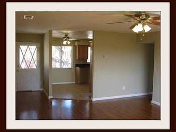 4th image of 3133 Menlo Ave
