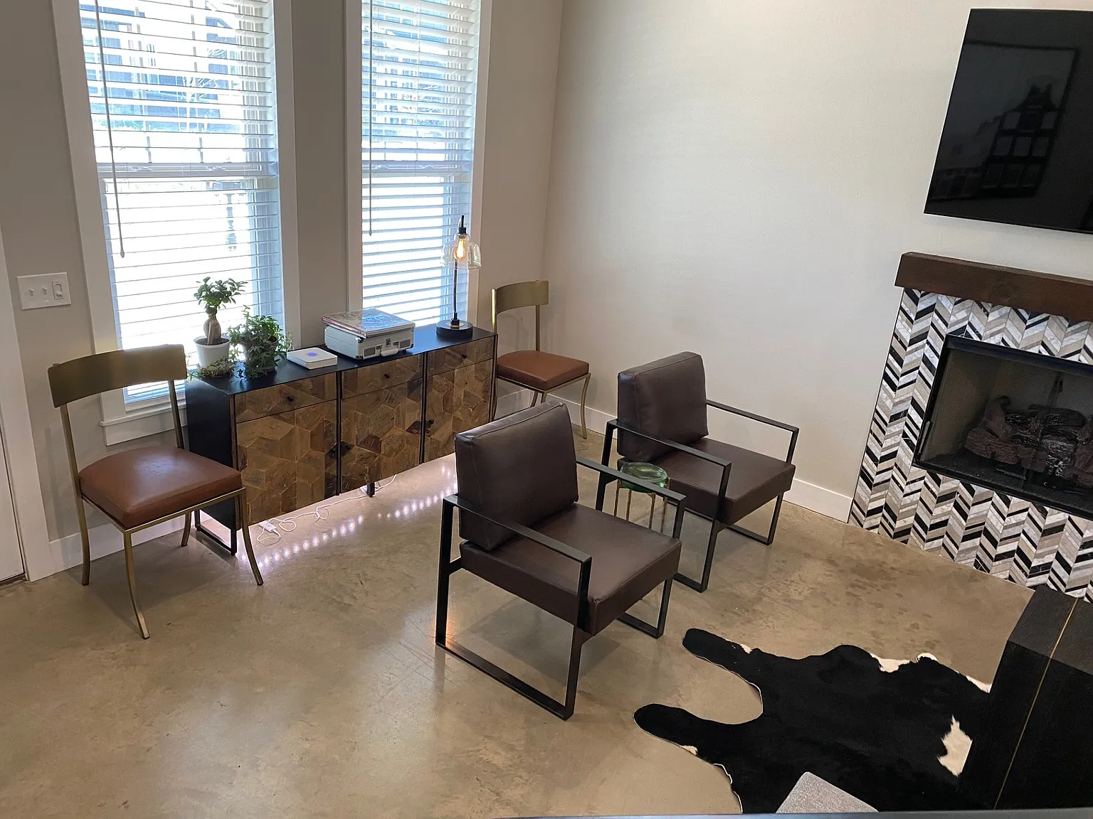 2 bed, 1280 sqft, $1,900 — Photo 3