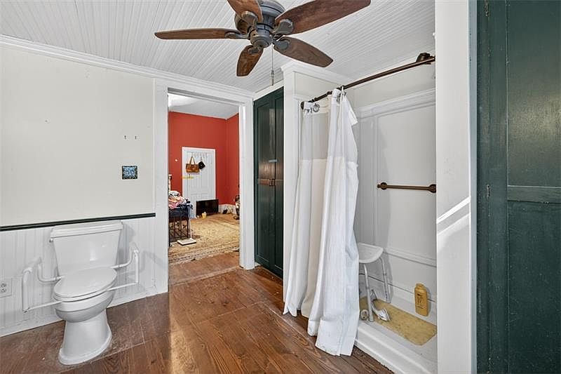 13th image of this home