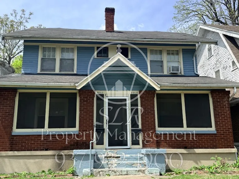 1011 N Broadway St — Photo 1