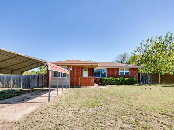 1244 N 2nd St, Harrah, OK 73045