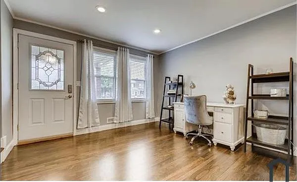 3 bed, $2,600 — Photo 2