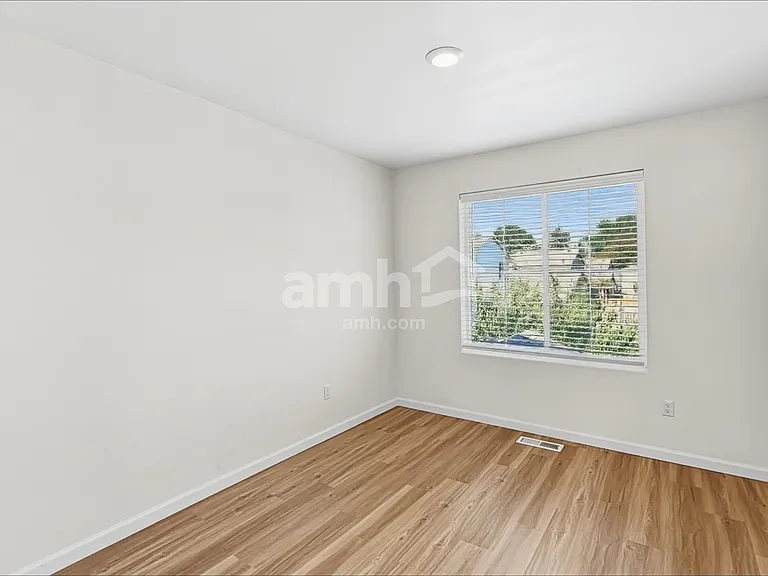 1215 W 17th Ave — Photo 16