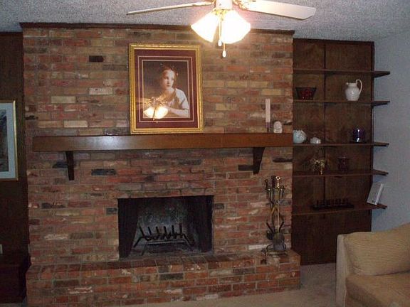 2nd image of 840 Chateau Valee Cir