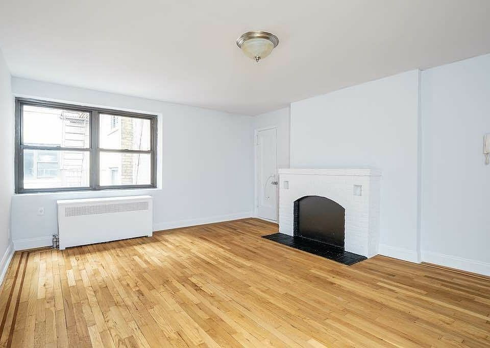 1st image of 248 W 17th St APT 405