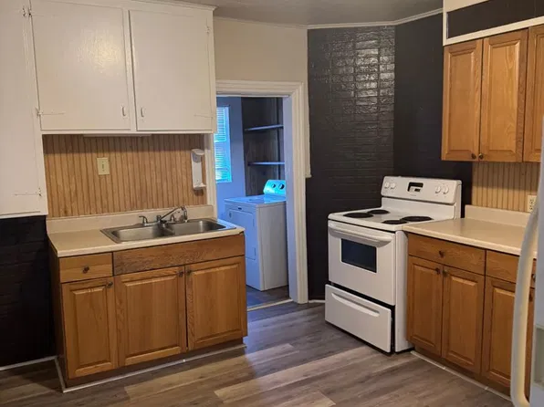 725 Winchester Ave, Martinsburg, WV 25401