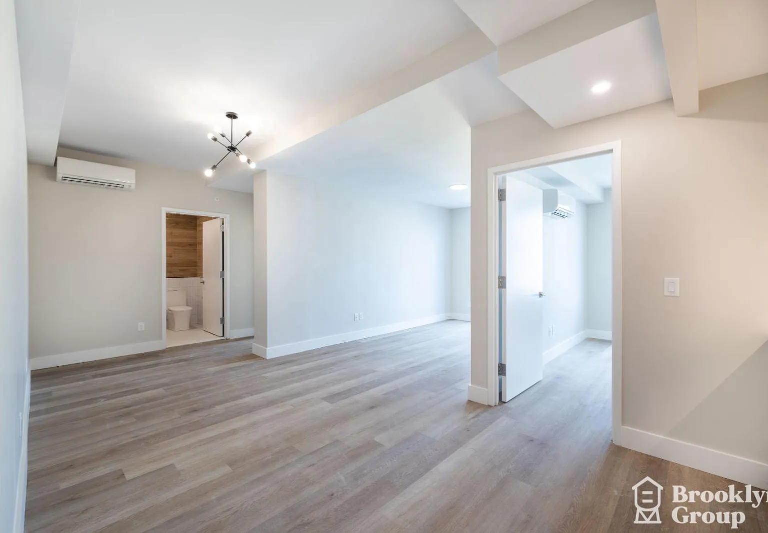 1711 Hancock Street — Photo 4
