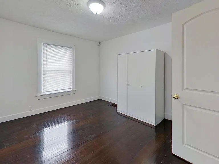 701 W Hanna Ave — Photo 18