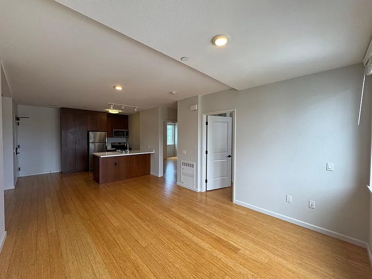 Addison Arts Apartments — Photo 189