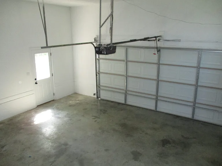 1131 Warfield Blvd — Photo 23