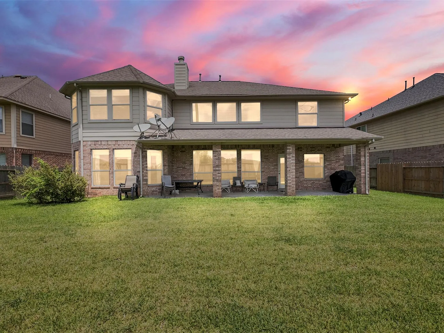5 bed, 3.5 bath, 4214 sqft, $3,600 — Photo 3