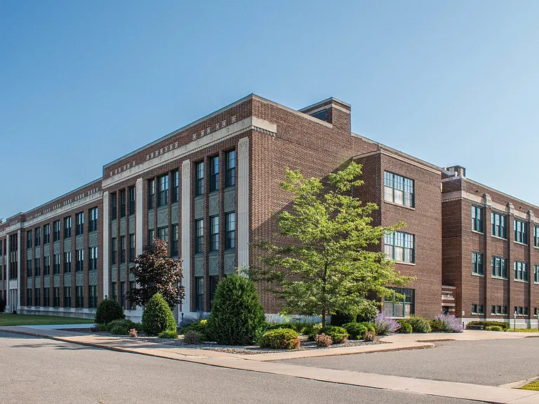 East High Apartments — Photo 33