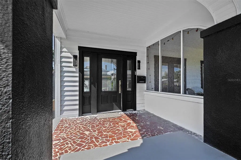 3 bed, 3.0 bath, 1641 sqft, $4,000 — Photo 3