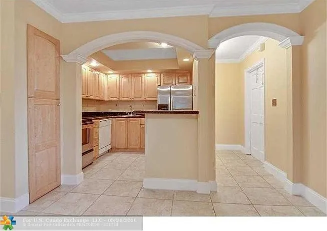 2 bed, 1.0 bath, 745 sqft, $2,050 — Photo 3