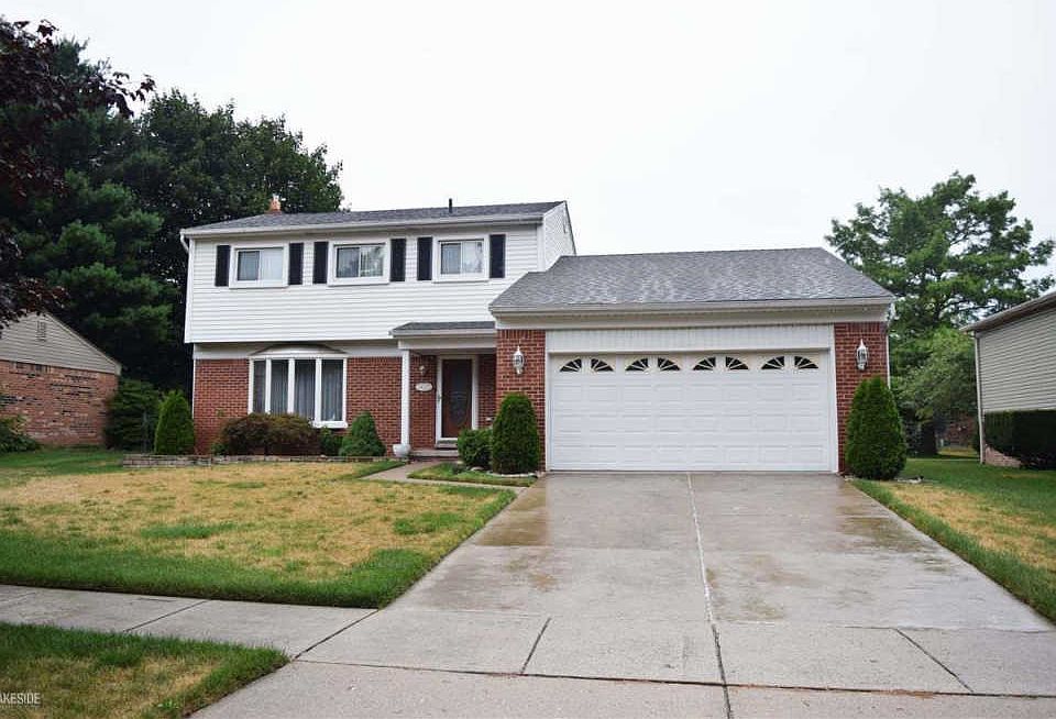 1st image of 34372 Parkgrove Dr