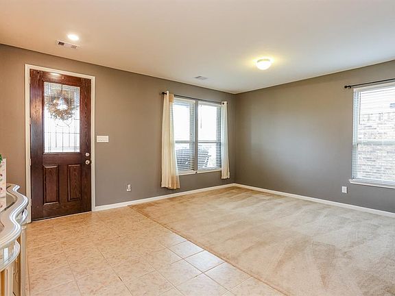 5th image of 3326 Vintage View Ln