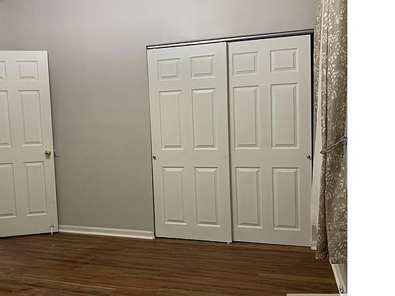 4th image of 4015 Blair Ave