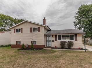 6645 Tupelo Dr, Bedford Heights, OH