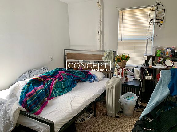 5th image of 10 Shepard St