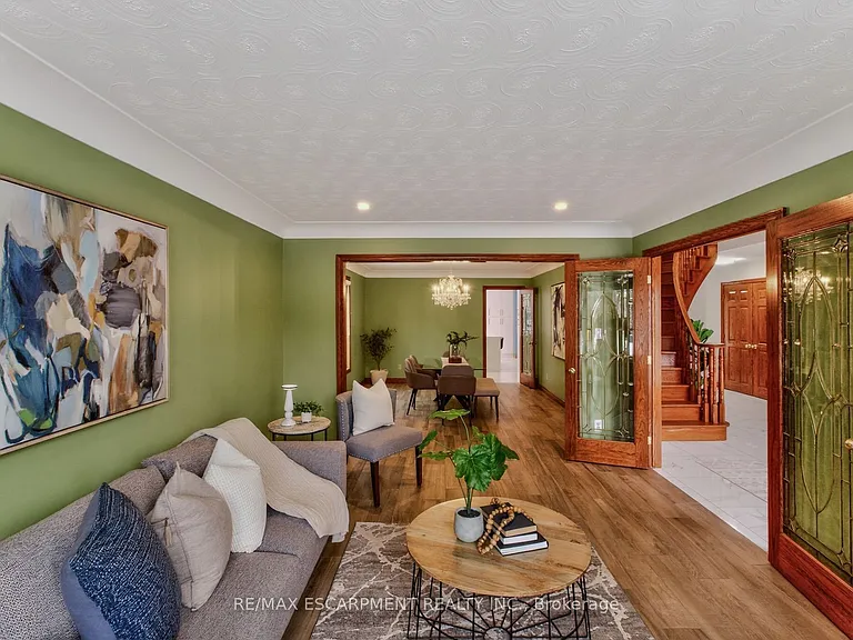 41 Candor Cres — Photo 11