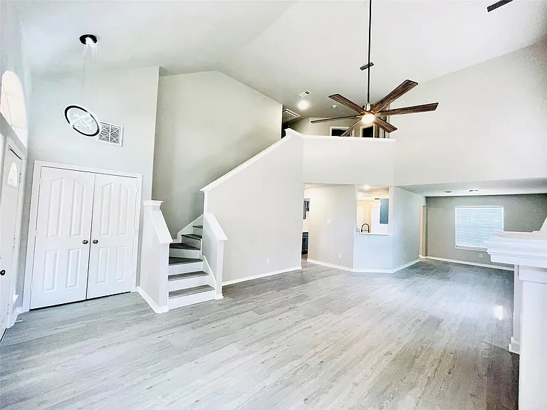 1719 Park Forest Dr — Photo 6