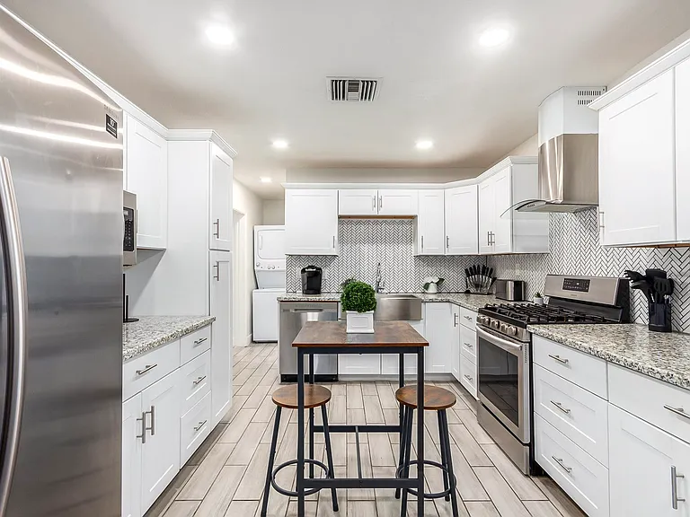 W Coolidge St — Photo 10