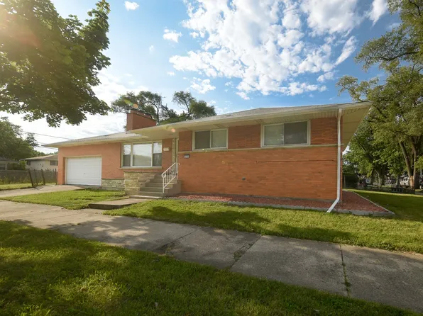 12556 S Honore St, Calumet Park, IL 60827