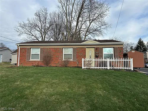 3591 Hiwood Ave Photo 1