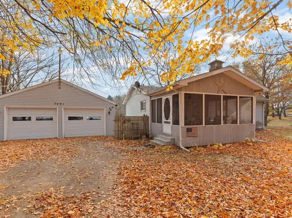 7291 Tucker Rd, Eaton Rapids, MI 48827