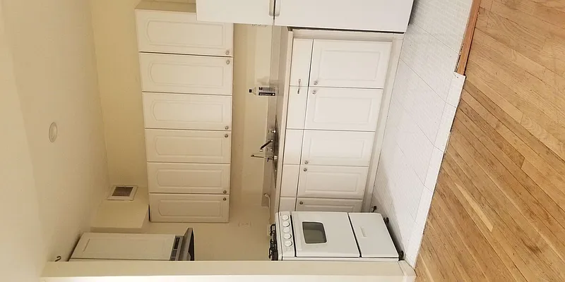 Rented by Point NYC | media 12