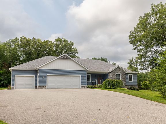 2nd image of 6795 S Whispering Woods Dr