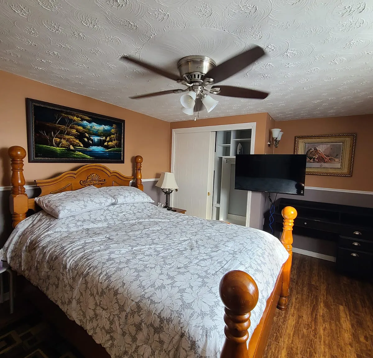 3 bed, $1,400 — Photo 2