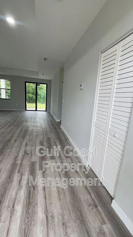 2 bed, 2.0 bath, 1210 sqft, $1,550 — Photo 4