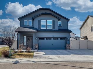 1913 E Cave Falls Street 10/8, Kuna, ID 83634