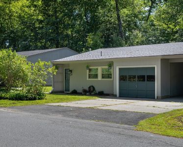 808 Fairway Ave, Turners Falls, MA, 01376