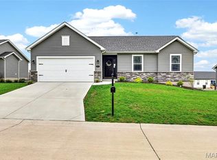 557 Lakewood Dr, Moscow Mills, MO 63362
