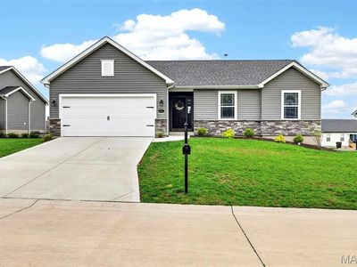 557 Lakewood Dr, Moscow Mills, MO, 63362