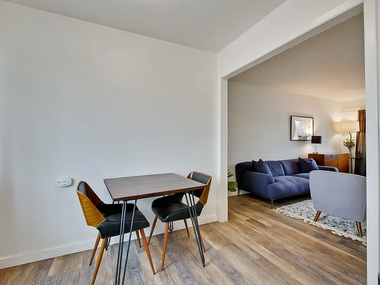 193 Redwood Avenue — Photo 10