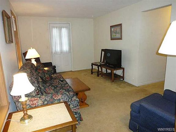 2nd image of 265 Woodland Dr