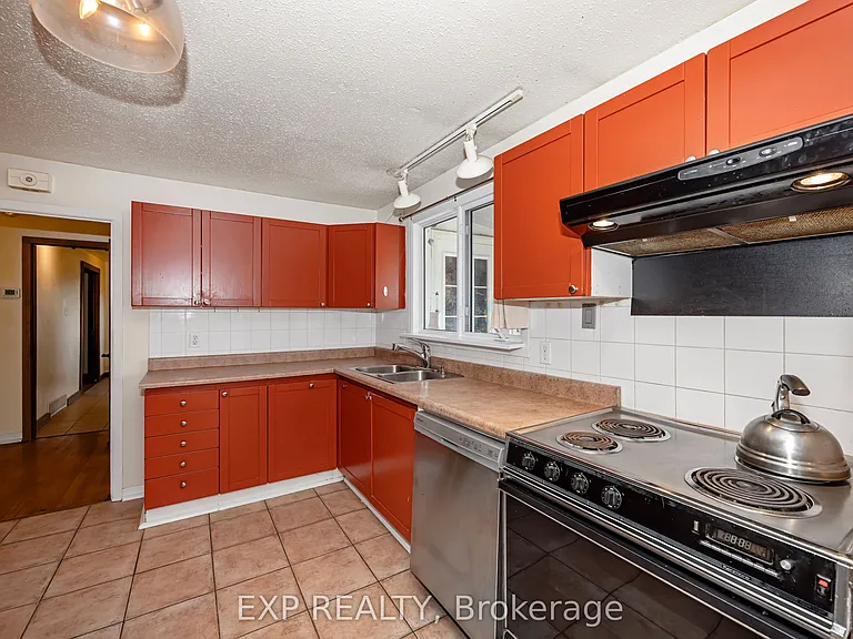 21 Southview Cres — Photo 10