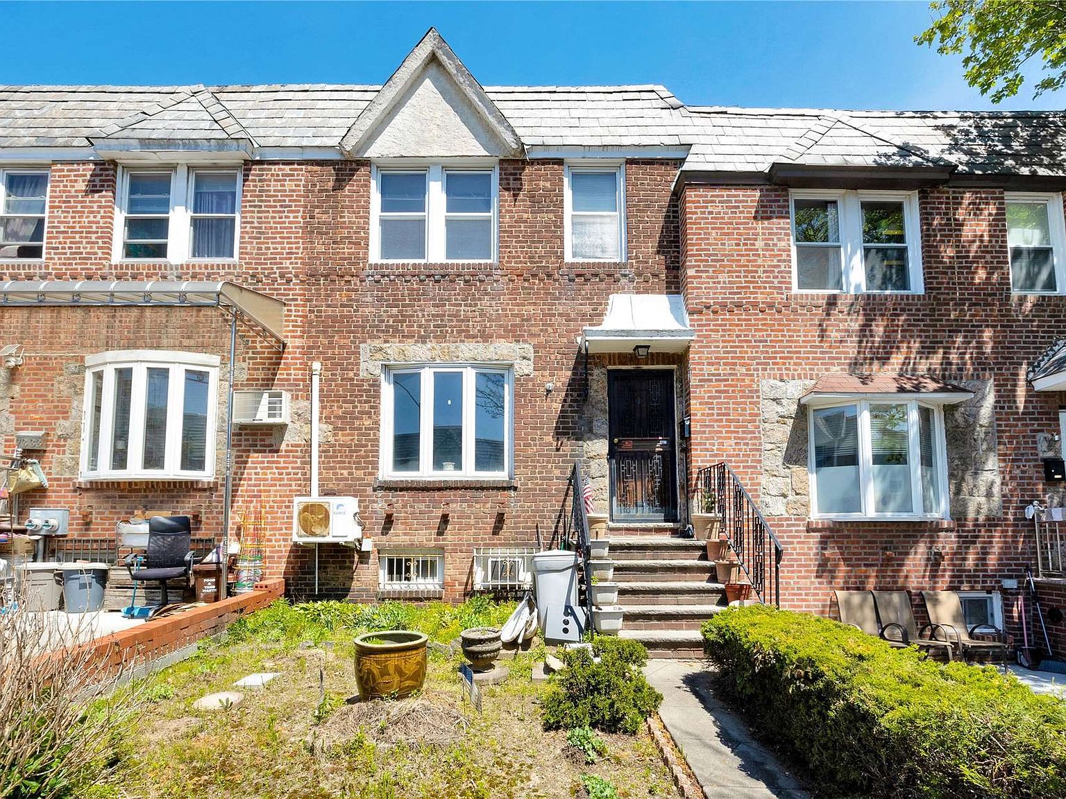 7335 52 Drive, Flushing, NY 11378 Zillow