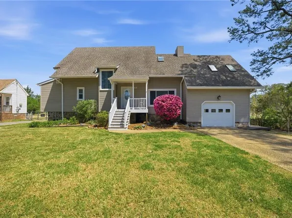 20B Freeman Dr, Poquoson, VA 23662