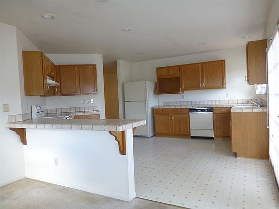 5th image of 1425 Patricia Dr
